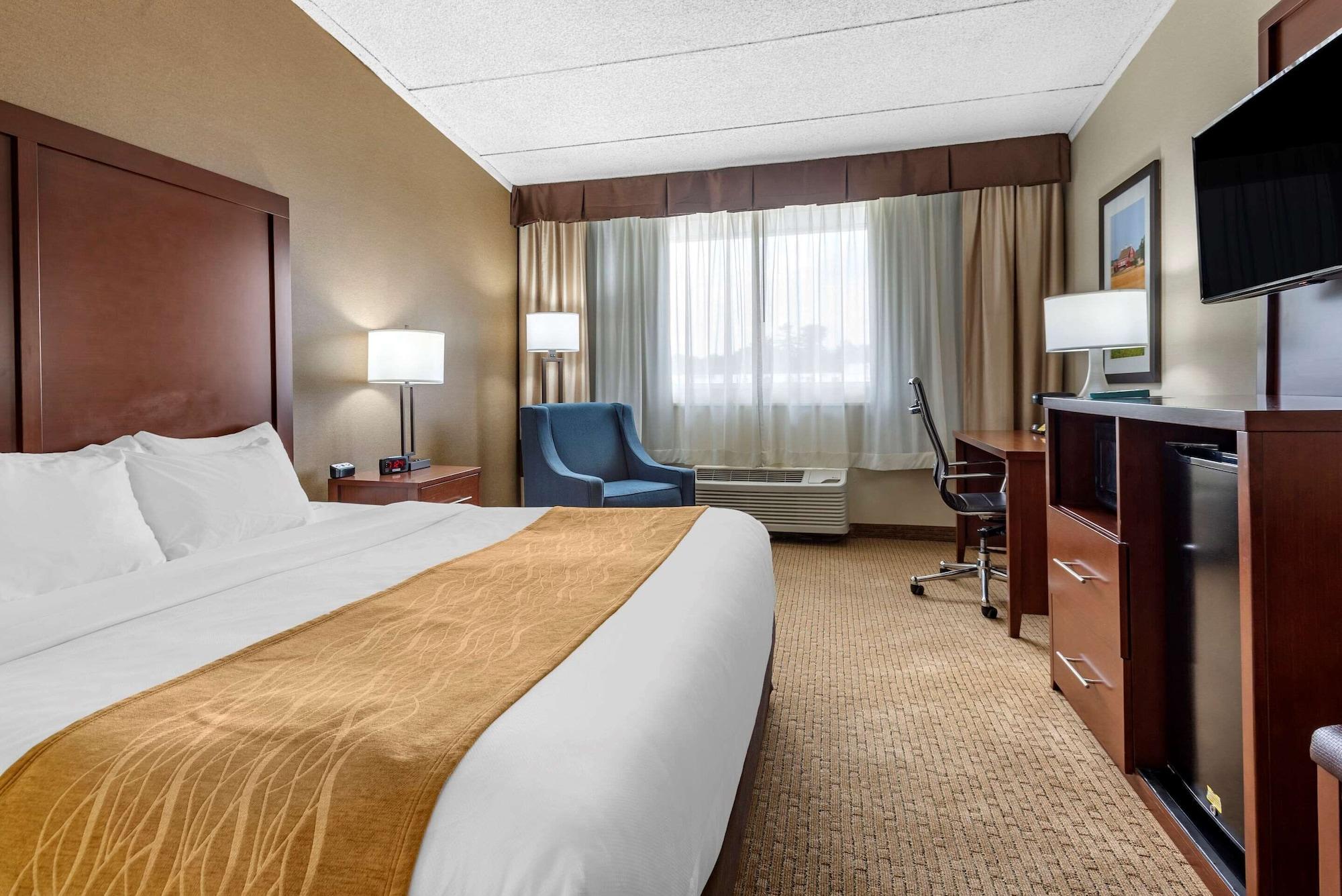 Comfort Inn Lancaster County North-PA Tpke — 6