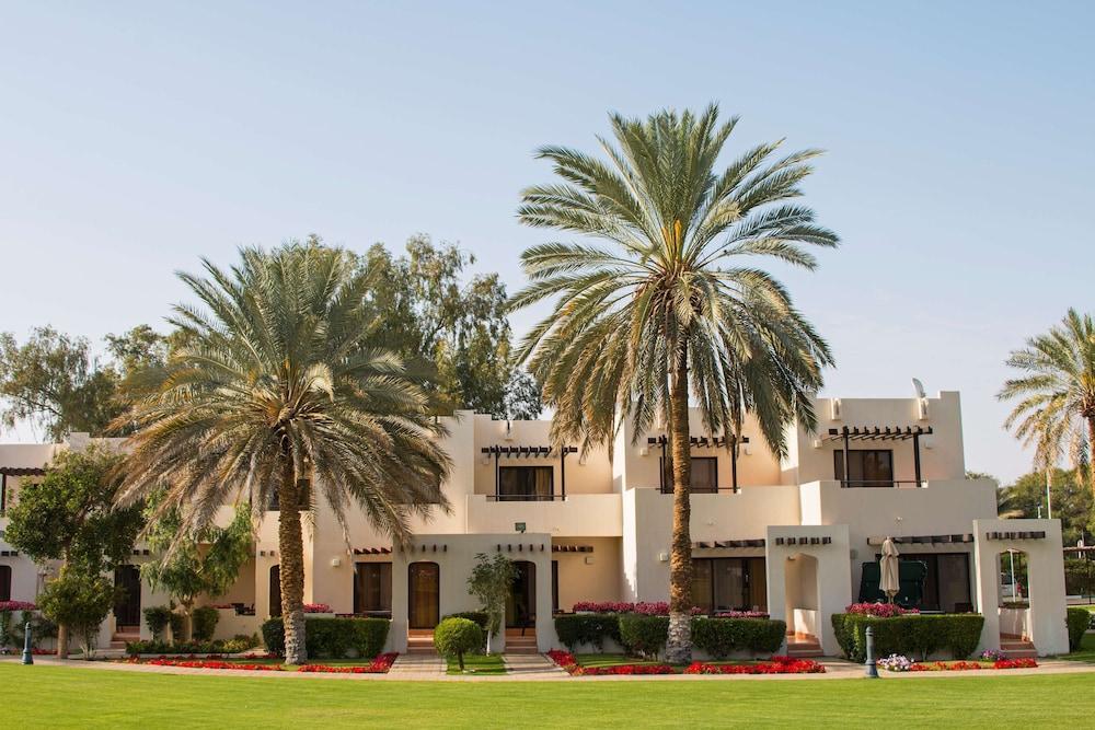 Radisson Blu Hotel & Resort Al Ain — 3