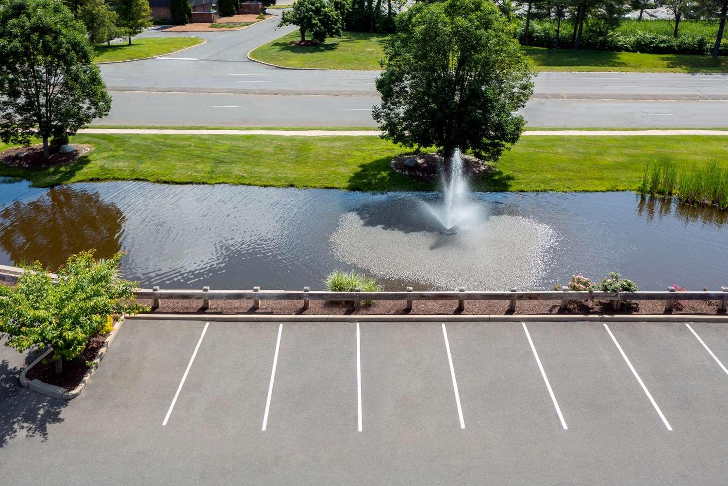 Hampton Inn Springfield South Enfield — 10