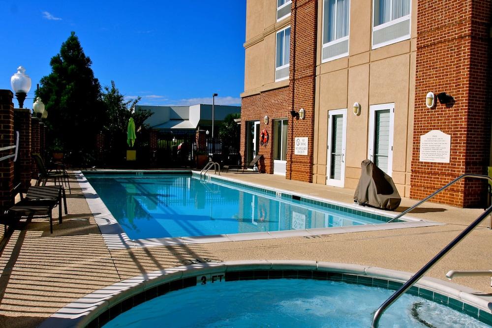 Hilton Garden Inn Albany Hotel — 6