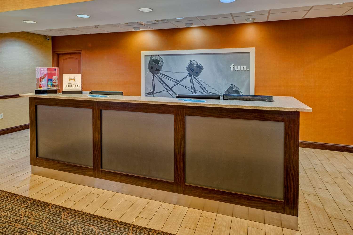 Hampton Inn Crossville — 8