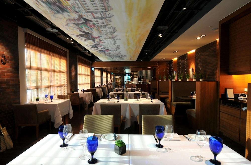 GRAND VICTORIA HOTEL 882355 — 8