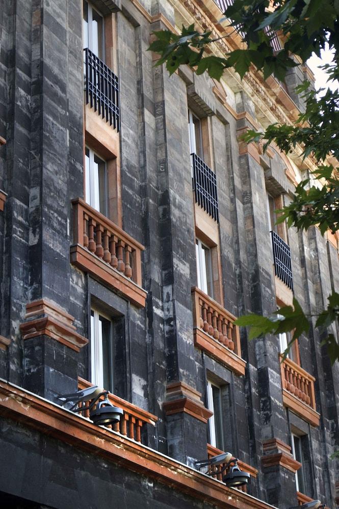 Tufenkian Historic Yerevan Hotel — 2