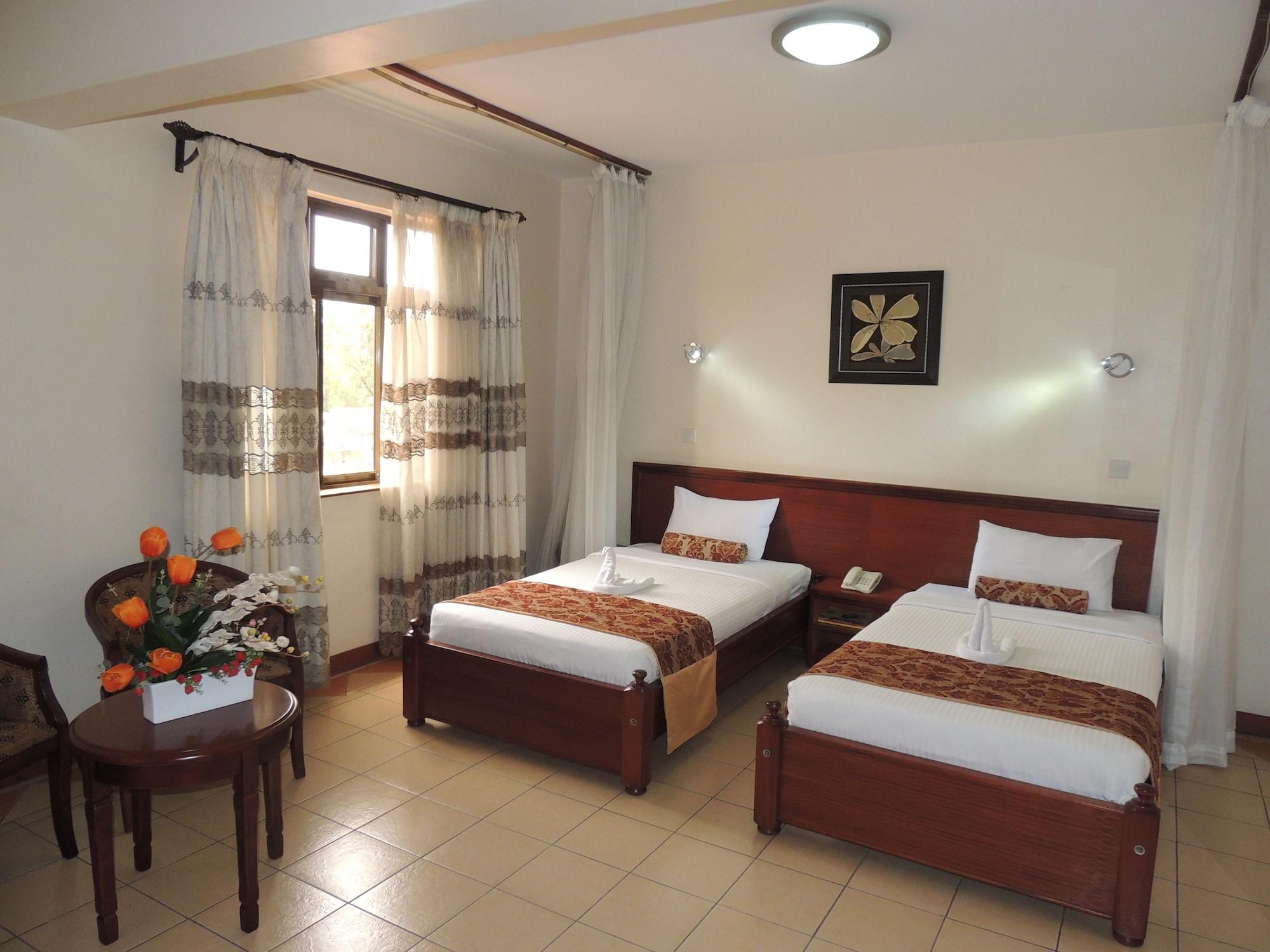 THE HENNESSIS HOTEL 1057788 — 6