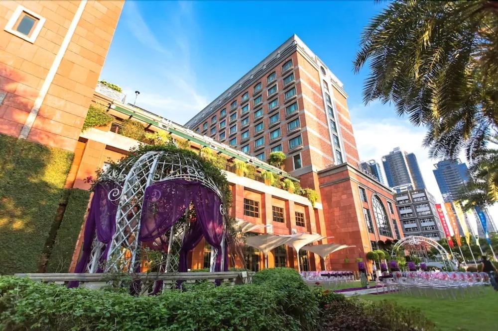 GRAND VICTORIA HOTEL 882355