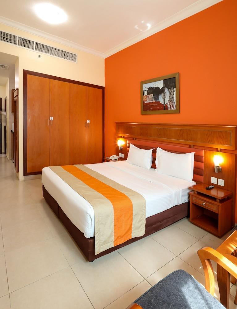 Wescott Pearl Hotel Apartments L.L.C — 10