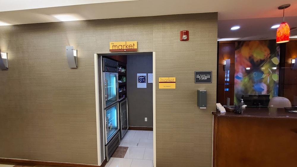 Best Western Hesperia Victorville Suites — 9