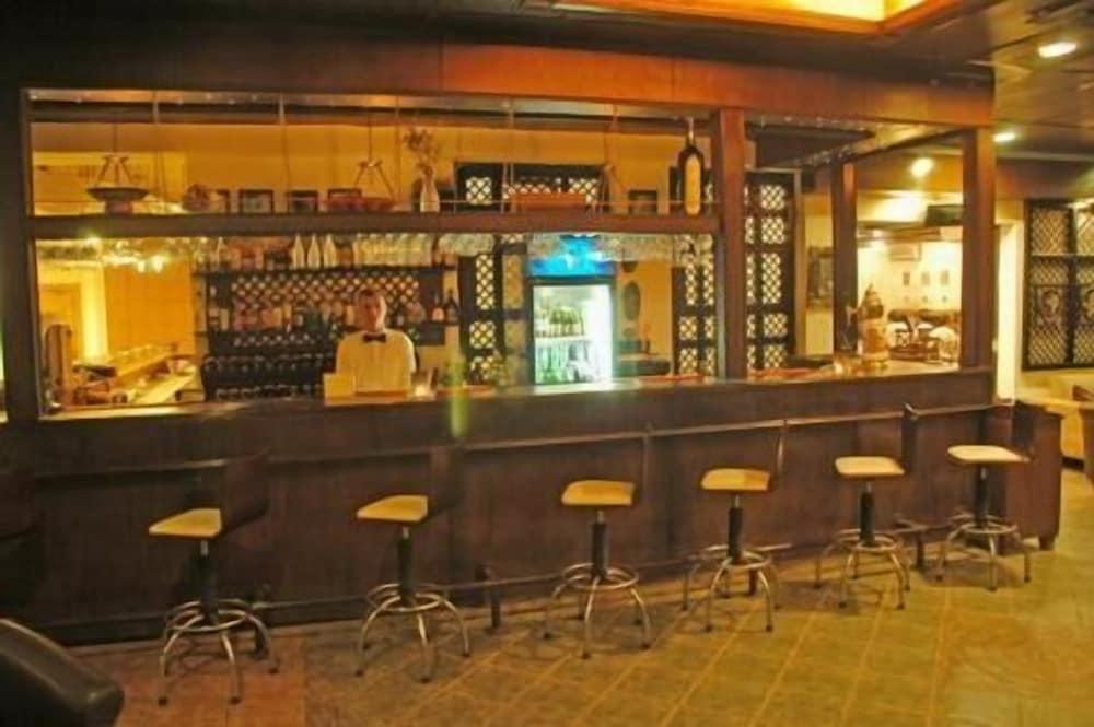 Amman West Hotel 16294 — 2