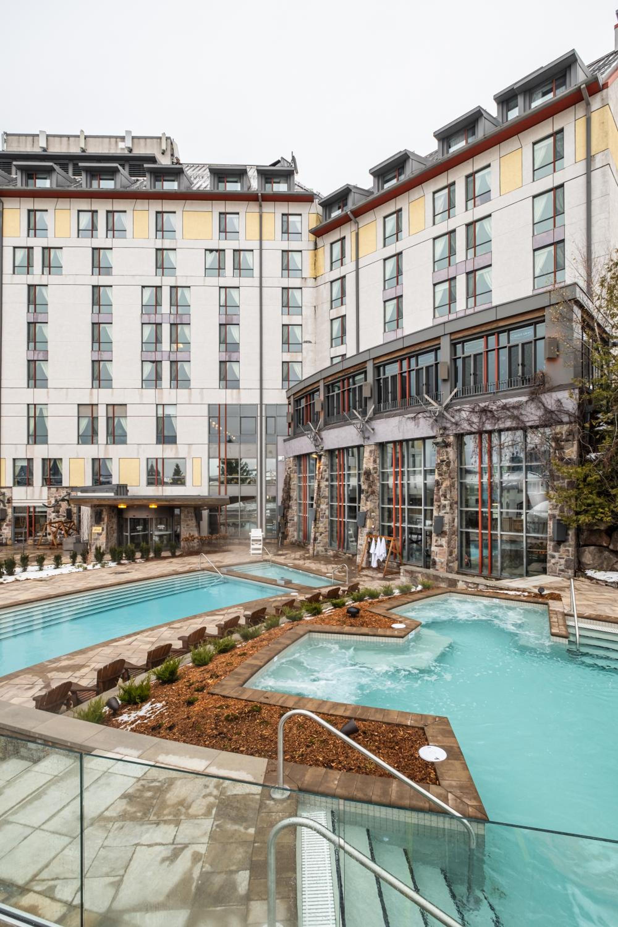 Fairmont Tremblant 61124 — 2