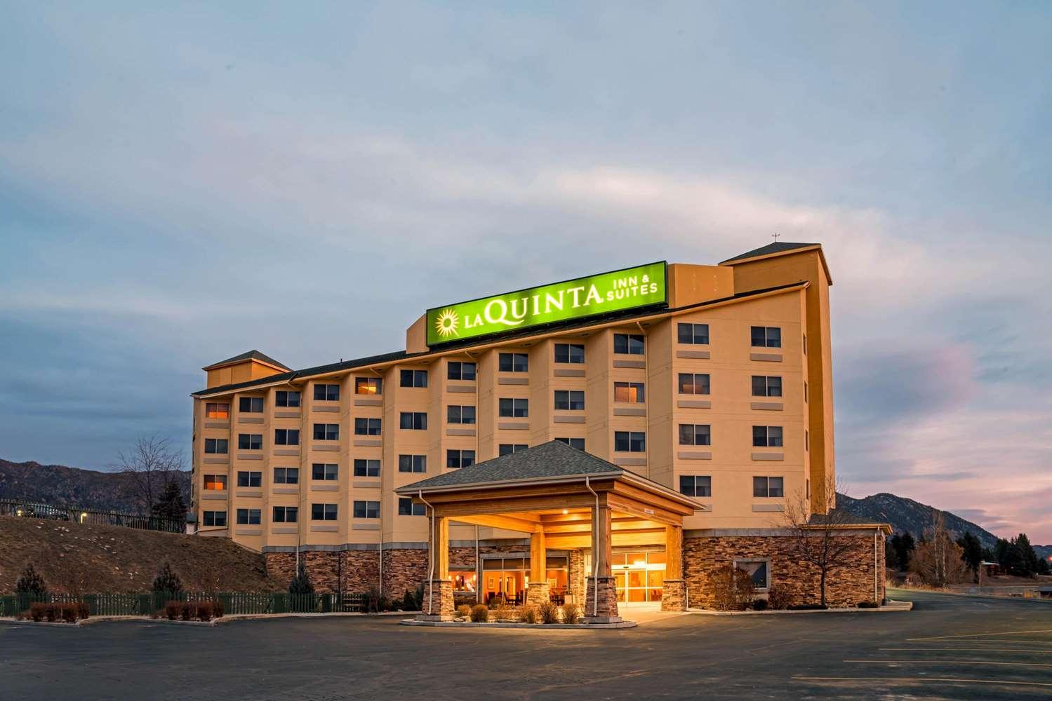La Quinta Inn & Suites by Wyndham Butte — 2
