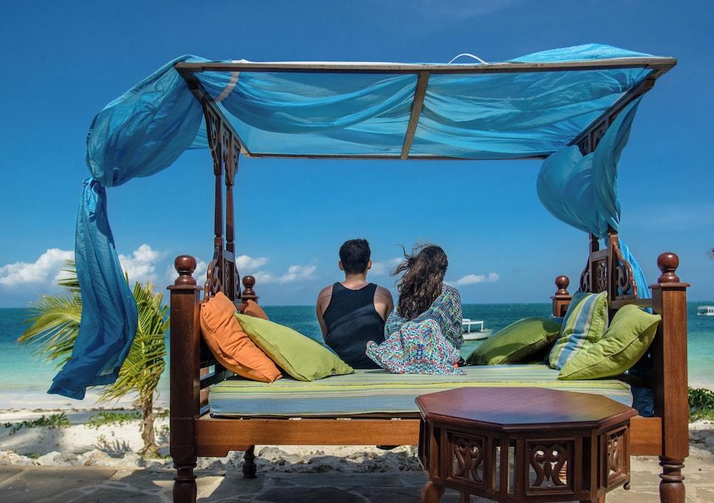 Sarova Whitesands Beach Resort and Spa — 8