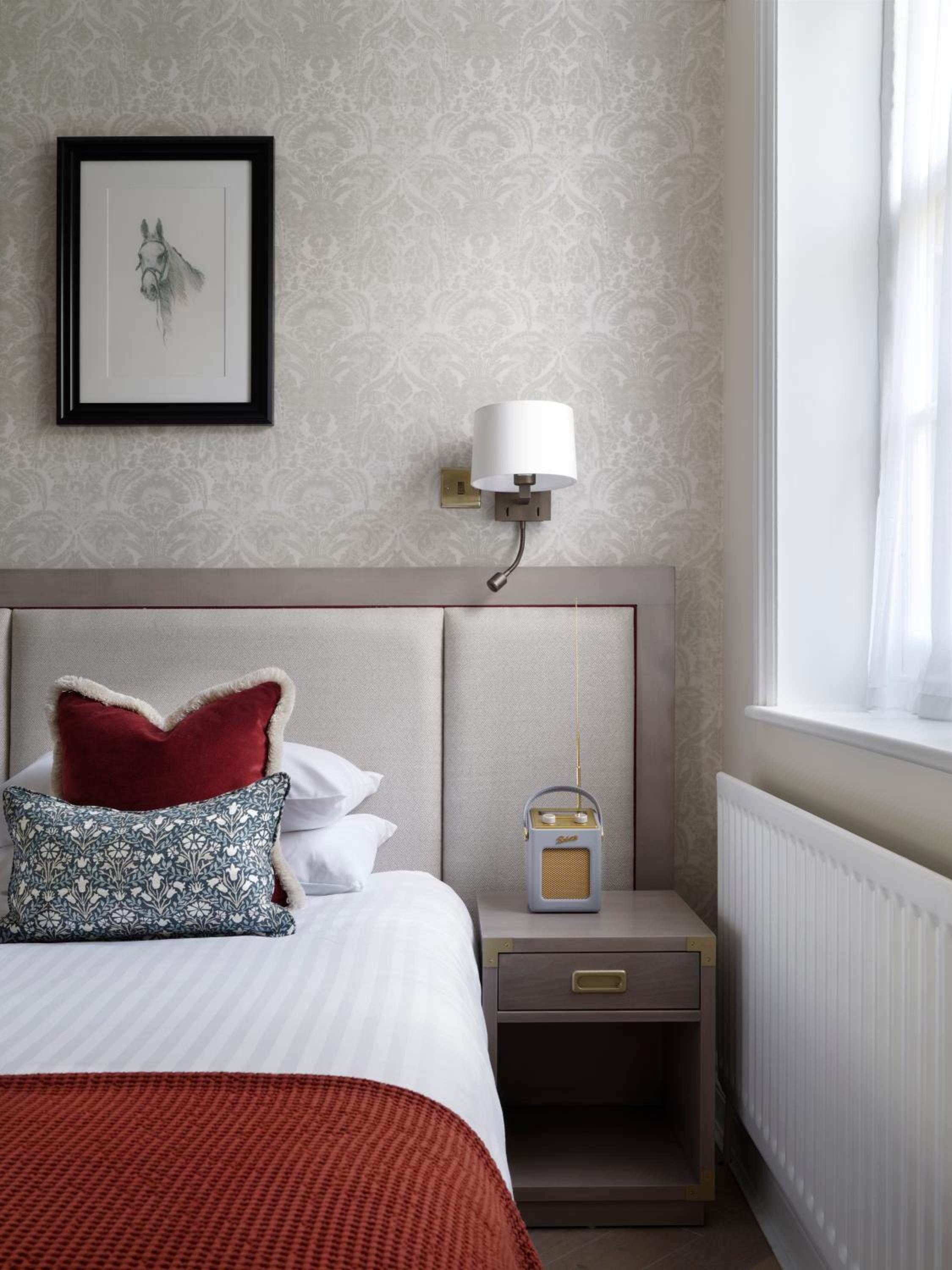 EASTWELL MANOR HOTEL — 9
