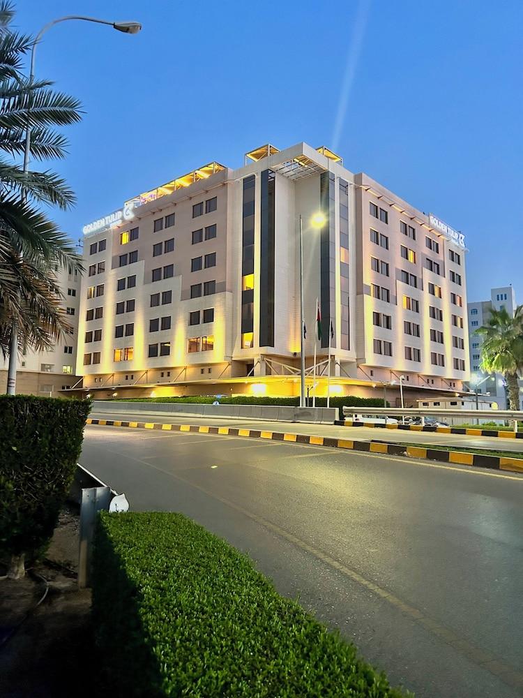 Golden Tulip Muscat 120534 — 4