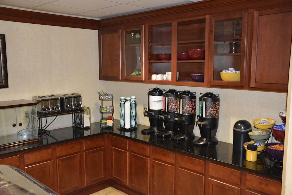 Homewood Suites by Hilton Brighton — 9