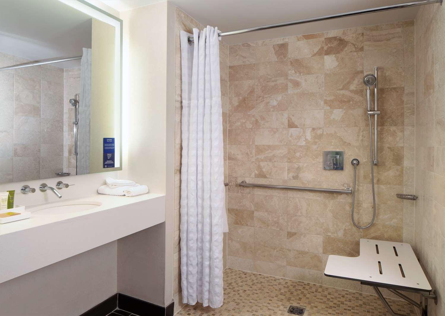 Hilton Alexandria Old Town — 3